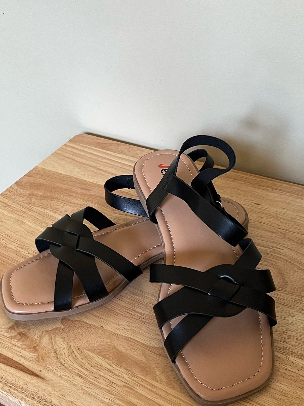 Women’s Black Sandals Size 8